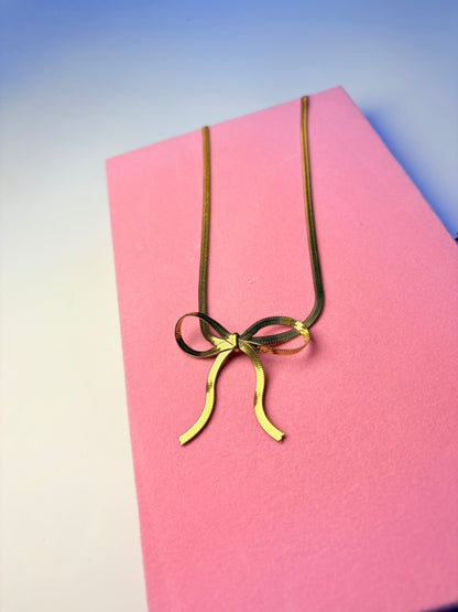 Bow Necklace