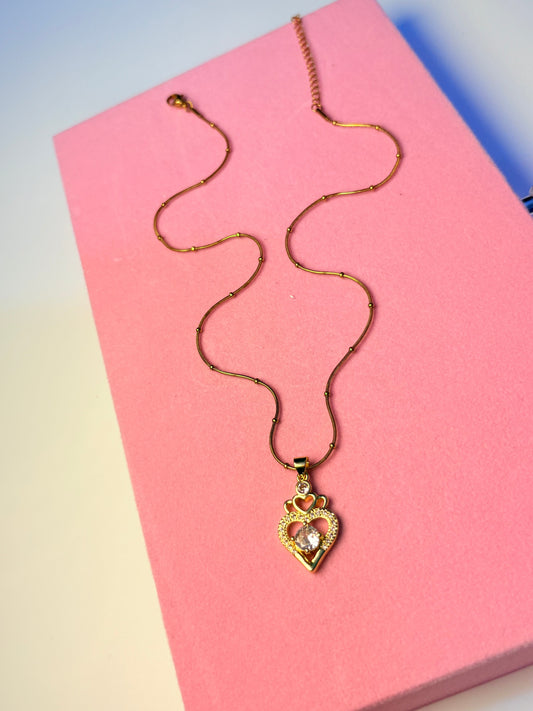 Queen Whisper Necklace